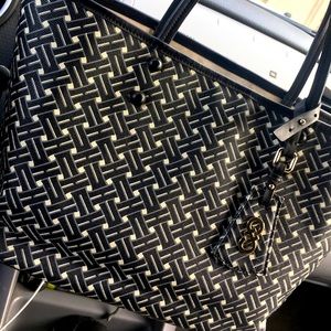 Black and cream colored tote.